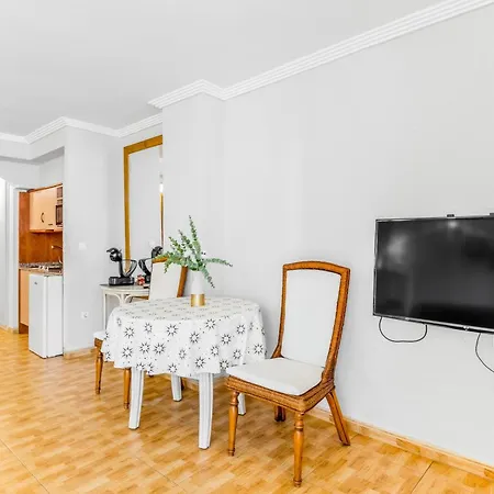 Unique 3-2 Aparthotel 3*
