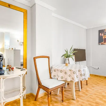 Aparthotel Unique 3-2 3*
